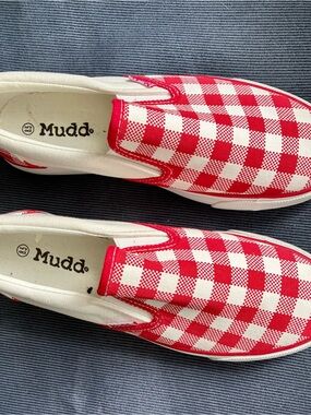 Mudd Red White Checkerboard Canvas Slip-On Sneakers Women’s Size 8.5